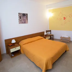 https://orange-paradise-bb.sicilyhotelsitaly.net